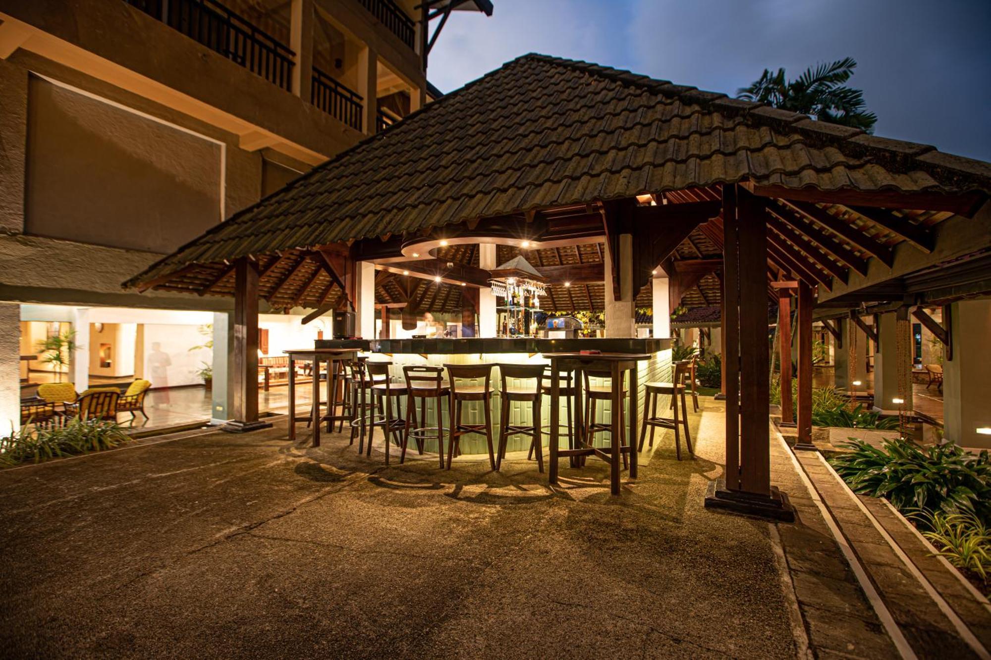 The Palms Hotell Beruwala Exteriör bild